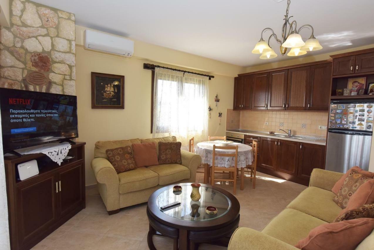 Captain'S Villa Appartments Psakoudia Exterior photo